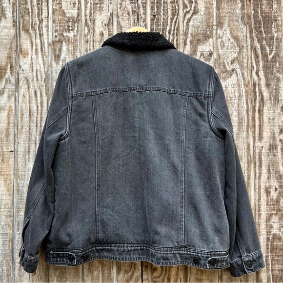 Old Navy Washed Black Denim Sherpi Lined Jean Jacket - Picture 4 of 7